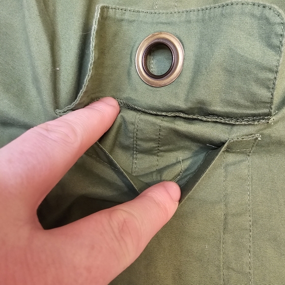 LIVE A LITTLE OLIVE GREEN TOGGLE BUTTON SHORT SLEEVE JACKET WOMENS SZ LG - Picture 5 of 10